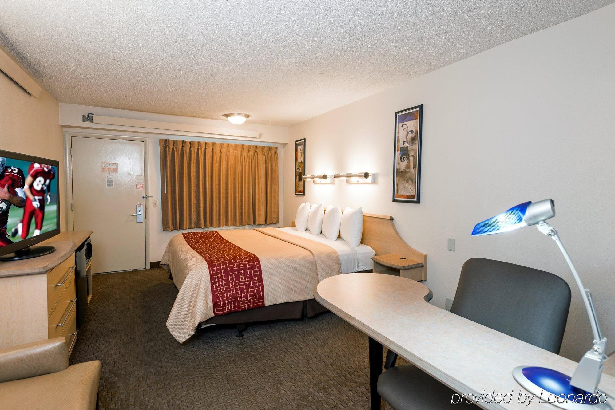 Red Roof Inn Detroit-Rochester Hills/ Auburn Hills Екстер'єр фото