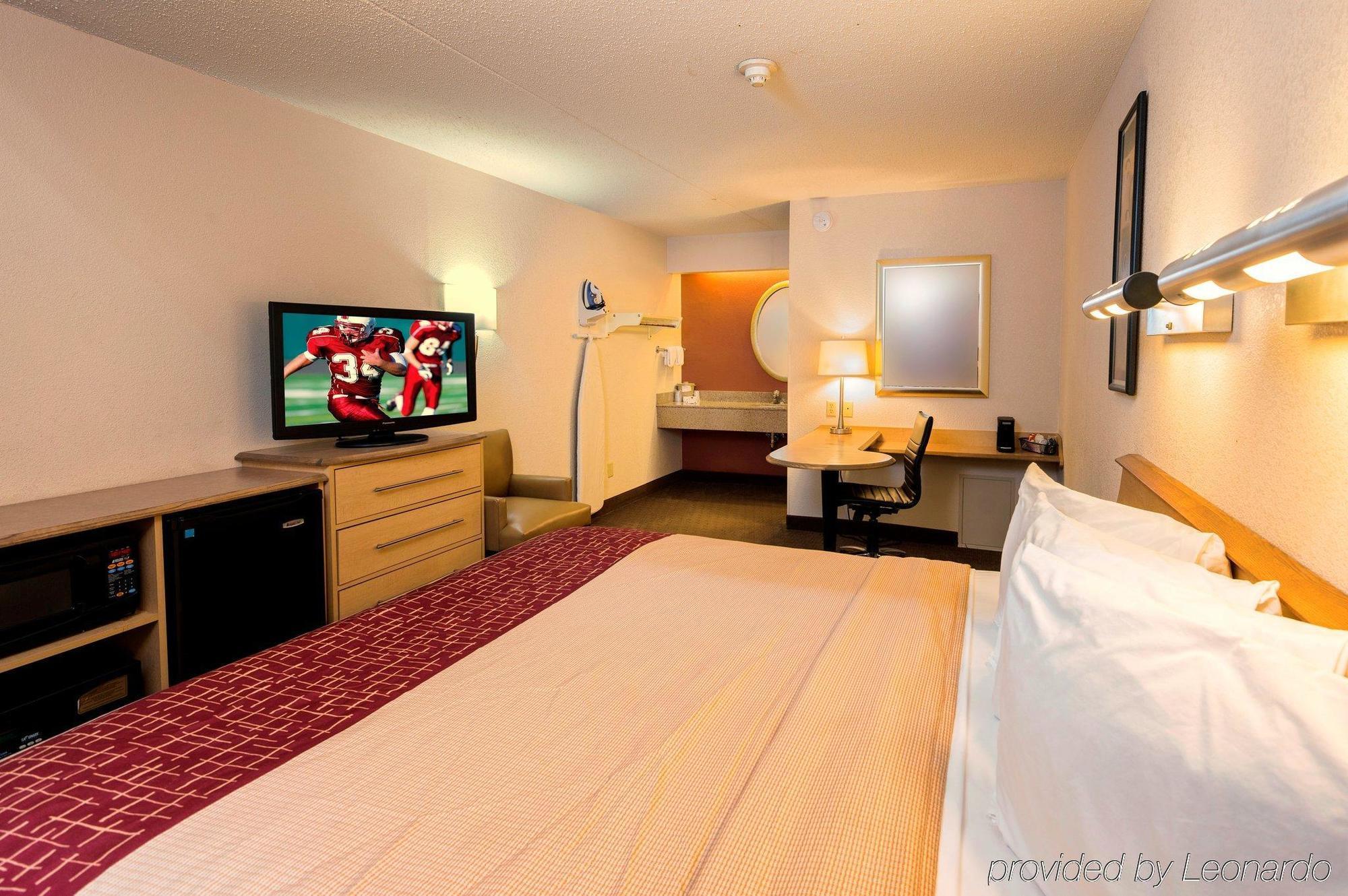 Red Roof Inn Detroit-Rochester Hills/ Auburn Hills Екстер'єр фото